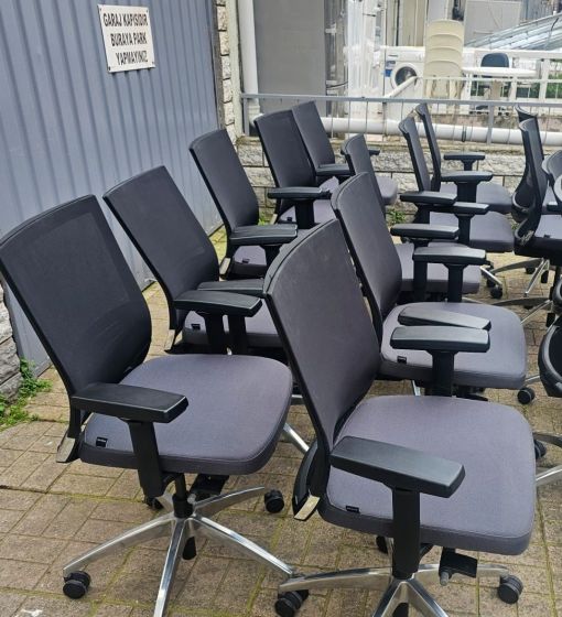 Pendik İkinci El Eşya Ofis Müdür Koltuğu