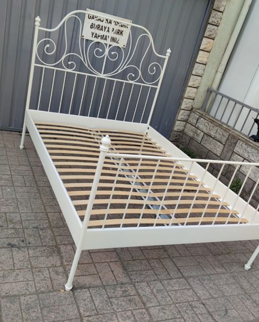 Pendik Spotcu ( İkea Metal Karyola )